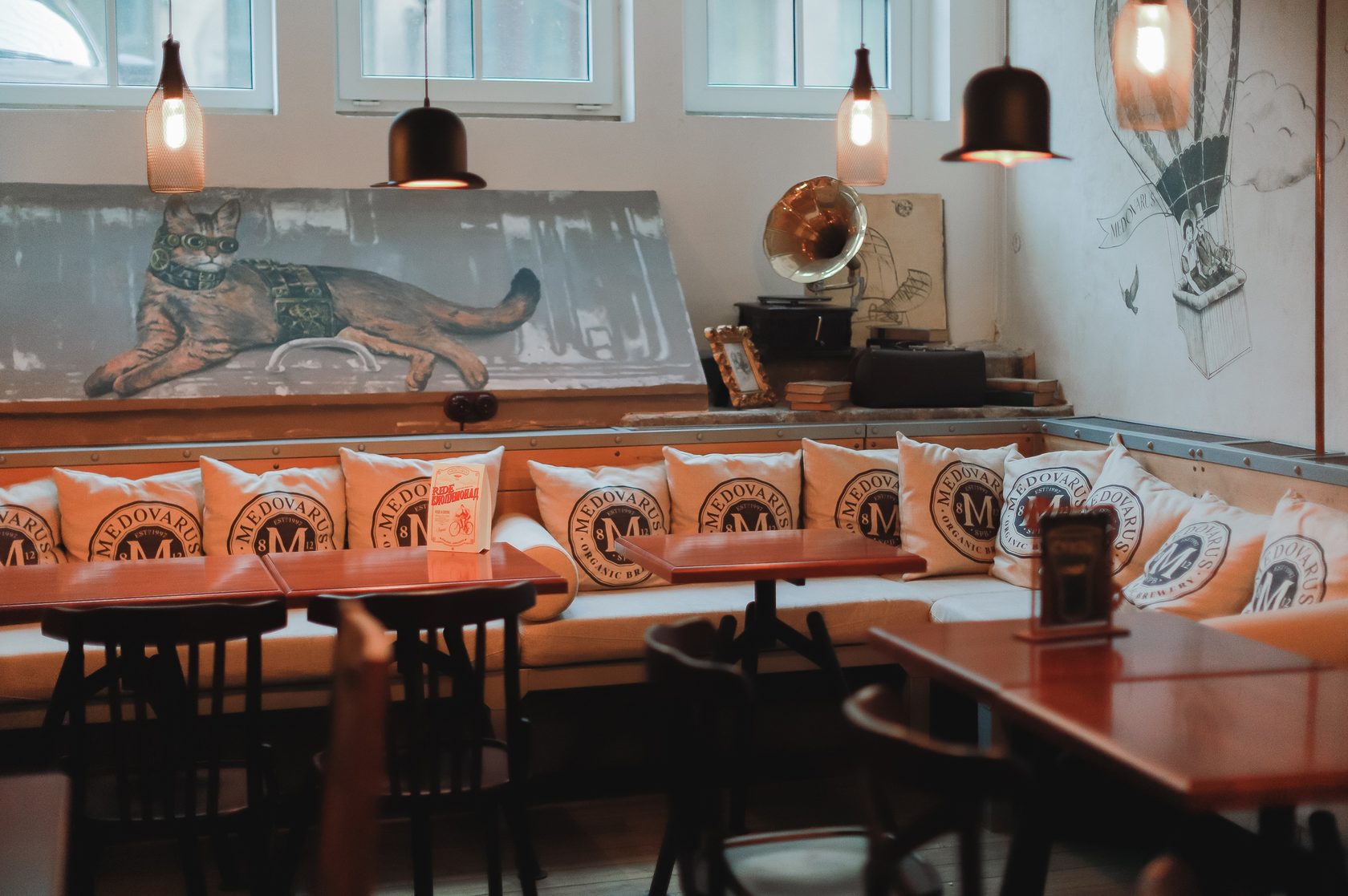Интерьер Art Lab Medovarus в Санкт-Петербурге