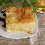 Тиропита с халлуми и мятой: кипрский сырный пирог из теста фило